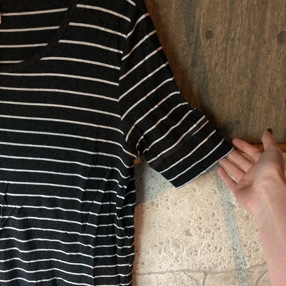 Basic striped 3/4 sleeve H&M tee - Picture 3 of 3